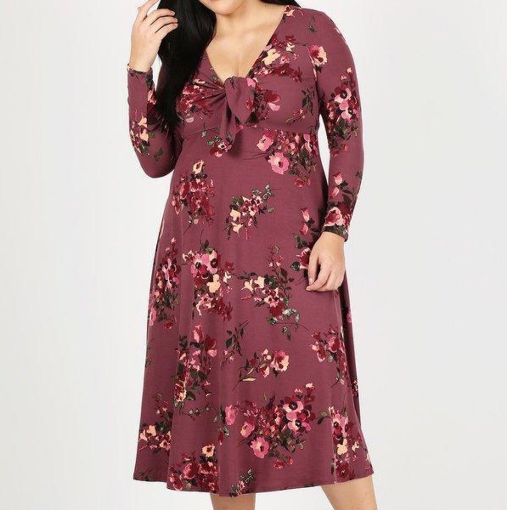 New Arrival! Berry Print Long Sleeve Front Tie Fit